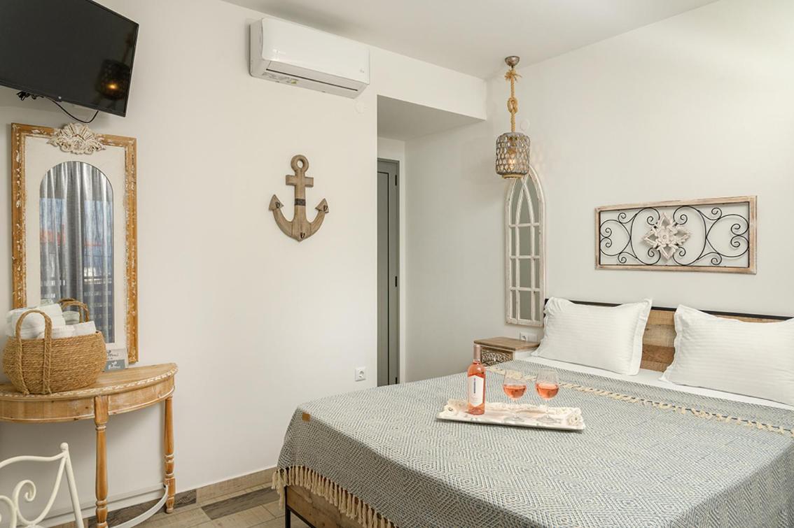 Meltemi luxury apartments Nea Roda Extérieur photo