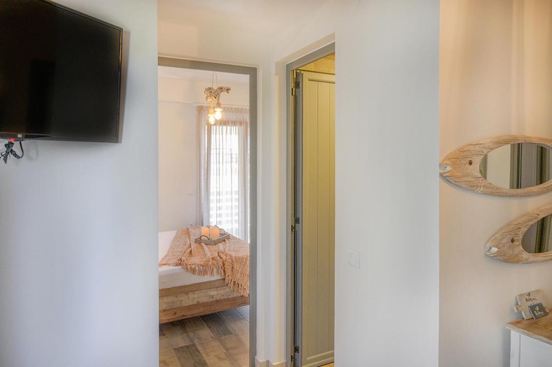 Meltemi luxury apartments Nea Roda Extérieur photo