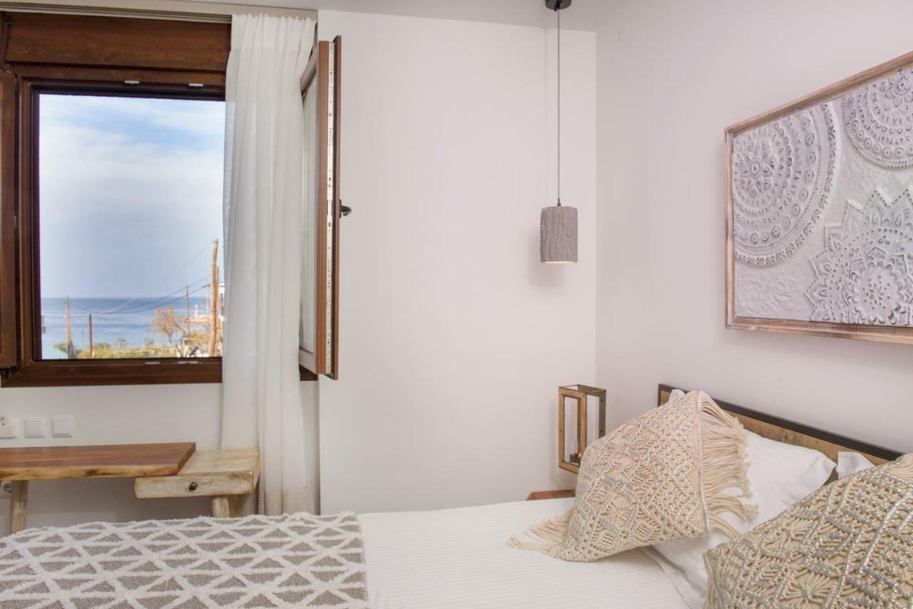 Meltemi luxury apartments Nea Roda Extérieur photo