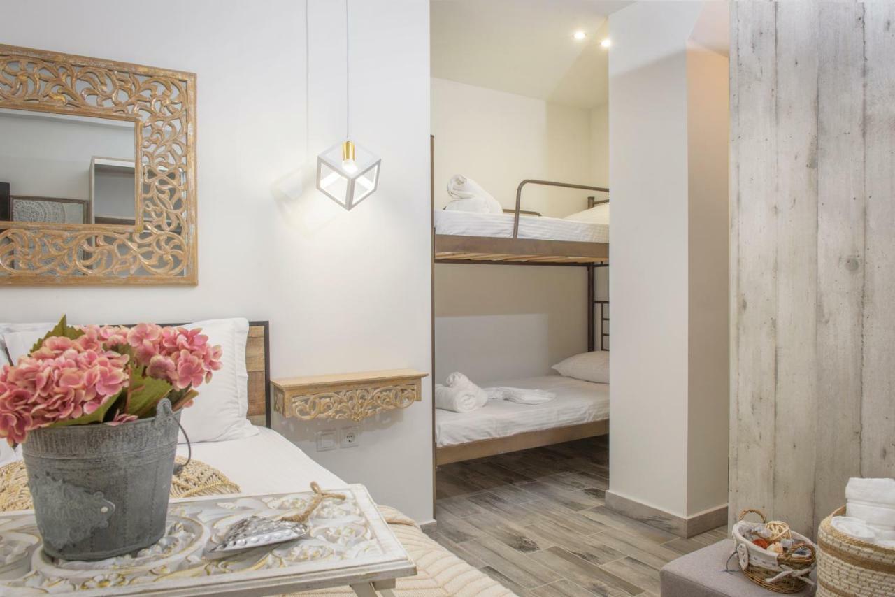 Meltemi luxury apartments Nea Roda Extérieur photo